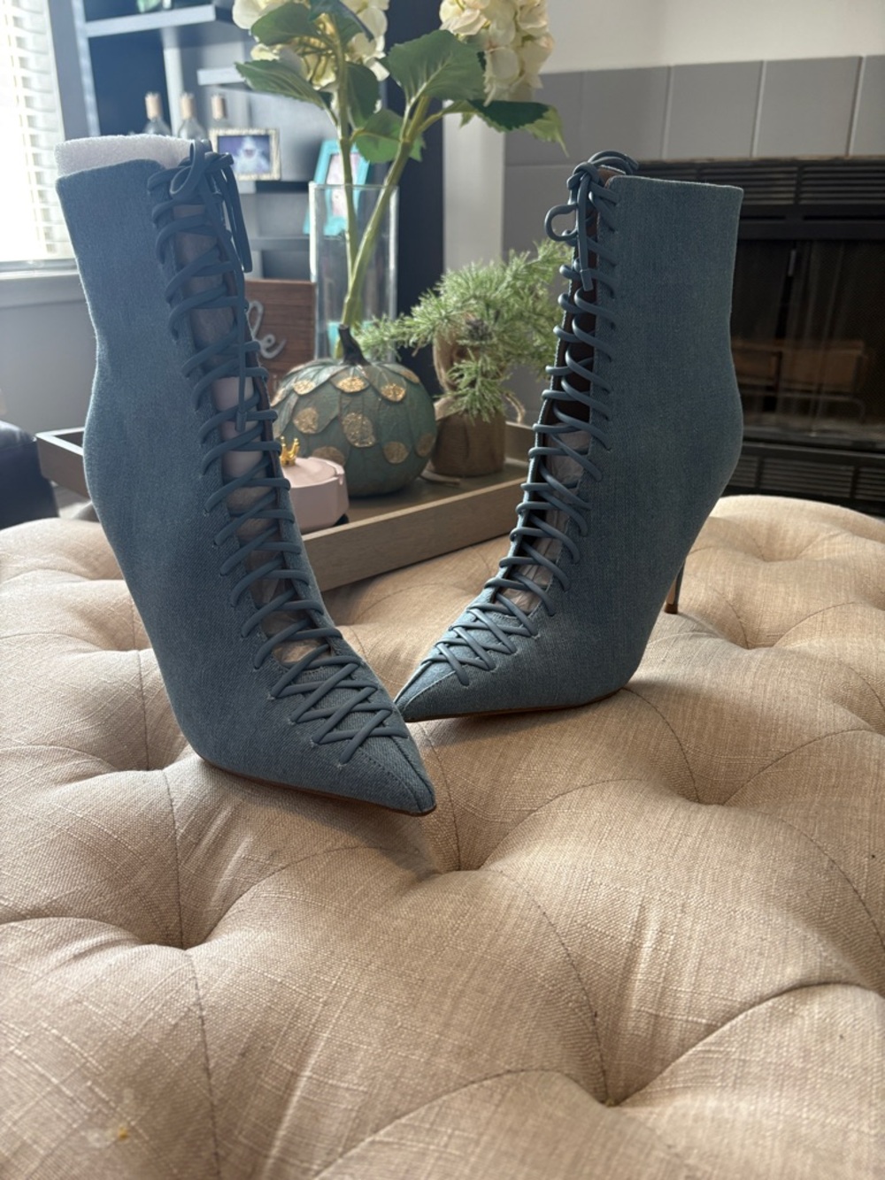 BRAND NEW ✨Steve Madden✨Pointed 🩵Lace-Up Ankle Booties 🩵 in a Dusty Blue Denim 🩵